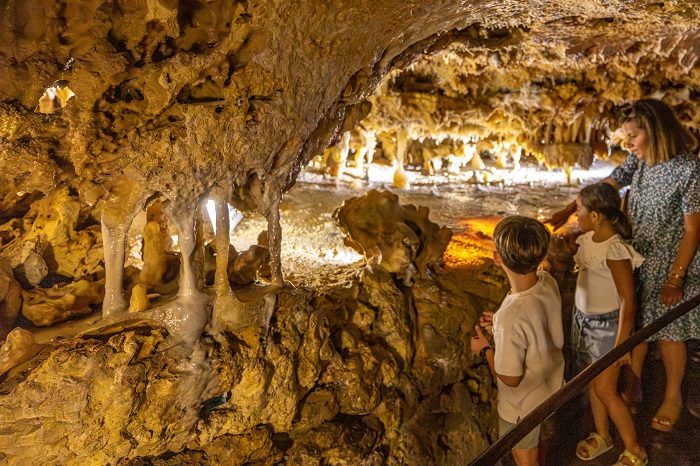 Activités enfants dordogne - Grotte du Grand Roc @Déclic&Décolle