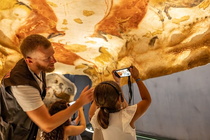 Compagnon de visite - Lascaux @Déclic&Décolle